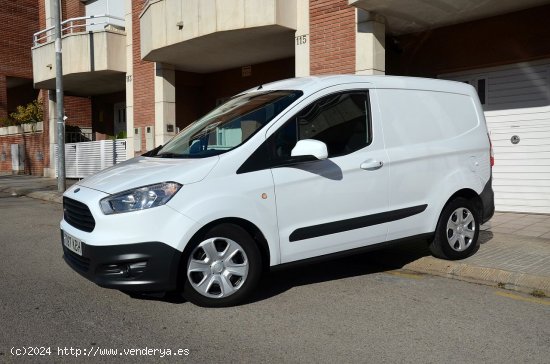  Ford Transit Courier FURGÓN VAN  1.5 TDCI TREND 75CV ( CERRAJERÍA ANTIRROBOS - Sant Vicenç dels H 