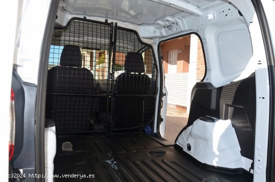 Ford Transit Courier FURGÓN VAN  1.5 TDCI TREND 75CV ( CERRAJERÍA ANTIRROBOS - Sant Vicenç dels H