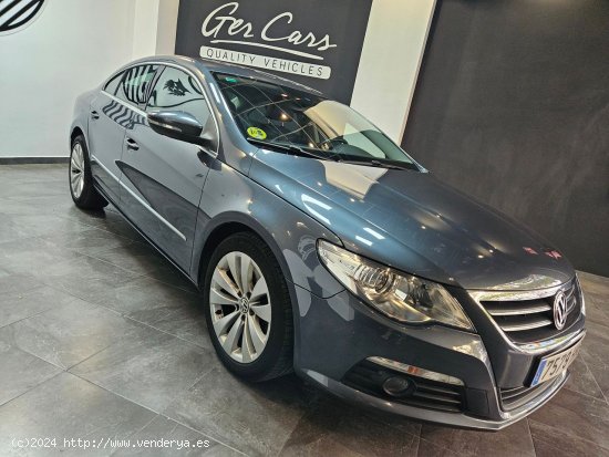 Volkswagen Passat CC 2.0 TDI BlueMotion - Oliva