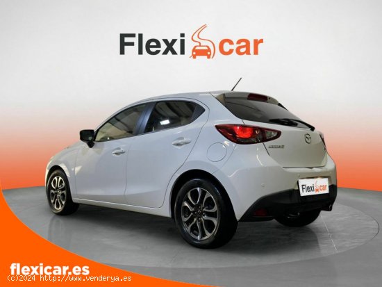 Mazda 2 Style 1.5 GE 77kW (105CV) - 5P (2015) - Vigo