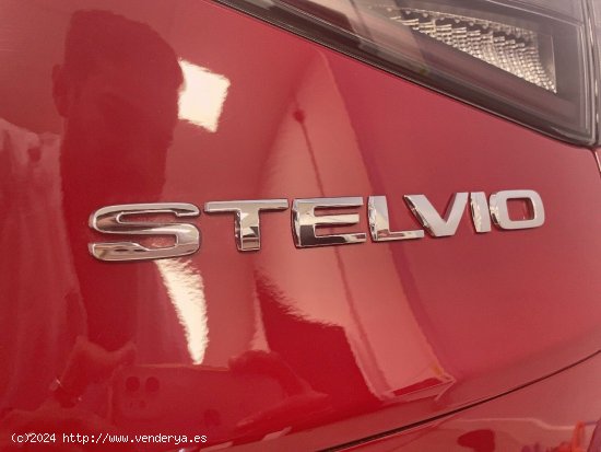 Alfa Romeo Stelvio Sprint 2.2 JTDM 160 CV AT8 RWD - Sevilla