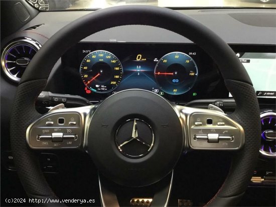 Mercedes EQA EQA 300 4MATIC - 