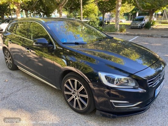 Volvo V 60 D6 de 2015 con 209.000 Km por 17.400 EUR. en Madrid