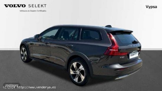 Volvo V 60 2.0 B4 D CROSS COUNTRY CORE AUTO AWD 197 5P de 2023 con 32.485 Km por 42.900 EUR. en Cord