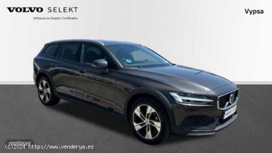 Volvo V 60 2.0 B4 D CROSS COUNTRY CORE AUTO AWD 197 5P de 2023 con 32.485 Km por 42.900 EUR. en Cord