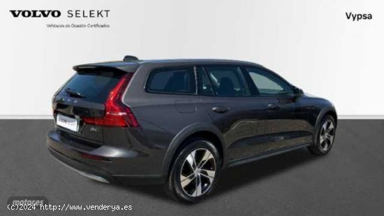 Volvo V 60 2.0 B4 D CROSS COUNTRY CORE AUTO AWD 197 5P de 2023 con 32.485 Km por 42.900 EUR. en Cord