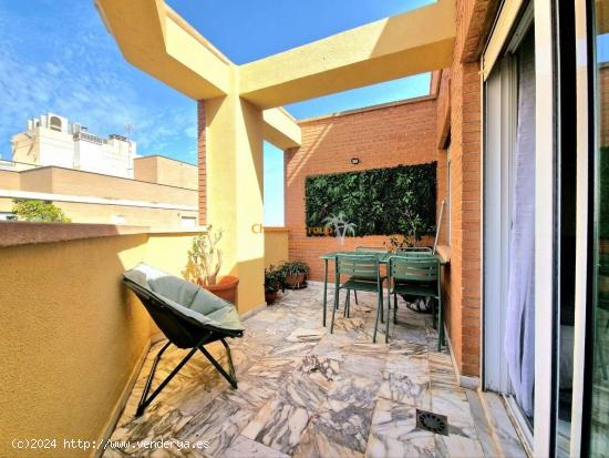 EN VENTA ESPECTACULAR ÁTICO EN EL CENTRO DE ALICANTE ,JUNTO AL MERCADO!! - ALICANTE