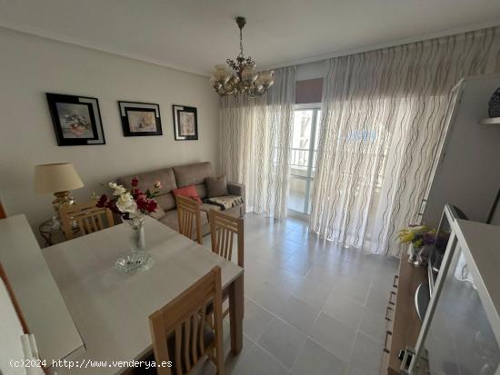 Apartamento 2 dormitorios  100 metros de la playa  - ALICANTE