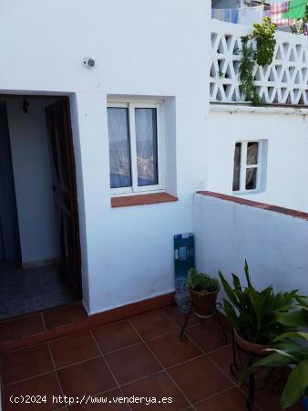 SE VENDE CASA EN ZAHARA CERCA DEL CENTRO - CADIZ