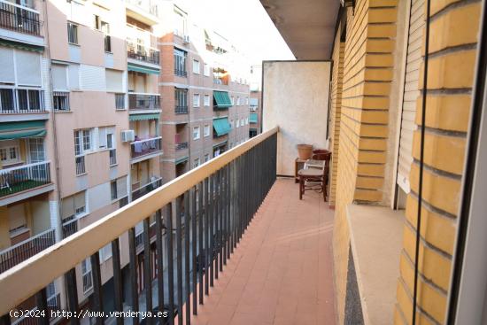 ¡¡PISO EN ZONA PLAZA DE TOROS PARA ESTUDIANTES!! - GRANADA