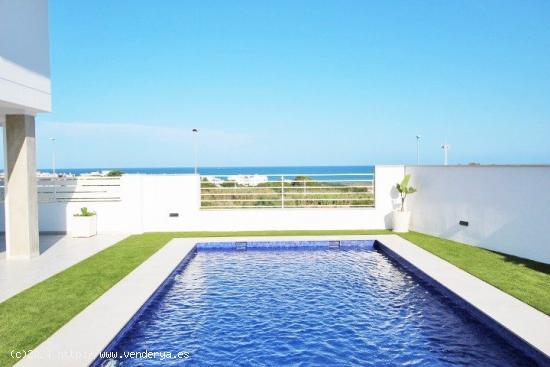 Villa con vistas frontales al Mar - ALICANTE