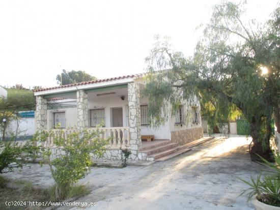 Magnifico chalet independiente con piscina ,barbacoa y frontón en El Rebolledo. - ALICANTE