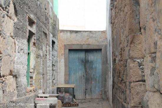 Terreno urbano con edificación en san Gregorio, Telde - LAS PALMAS