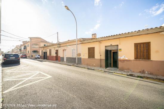 3 casas y 2 garajes en el centro de Es Pil·larí, Palma - BALEARES