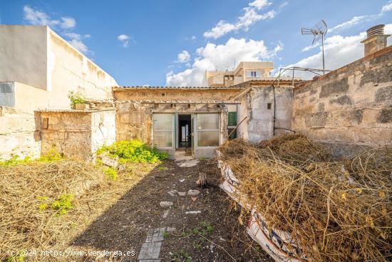 3 casas y 2 garajes en el centro de Es Pil·larí, Palma - BALEARES