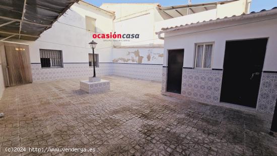 CASA EN VENTA EN PEDROCHE - CORDOBA