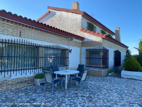 Inmobiliaria FinVall vende chalet independiente en La Pedraja de Portillo. - VALLADOLID