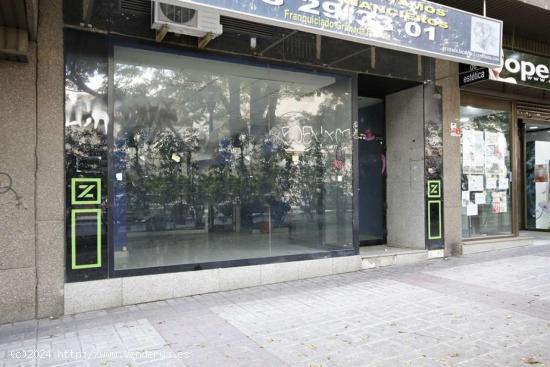 Local comercial en venta  - GRANADA