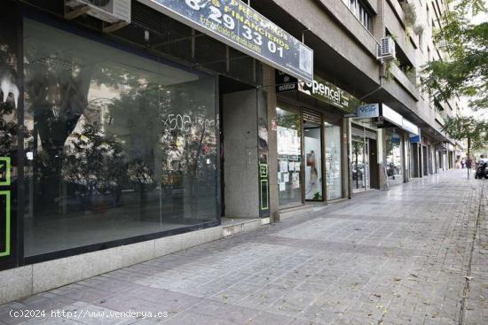 Local comercial en venta  - GRANADA