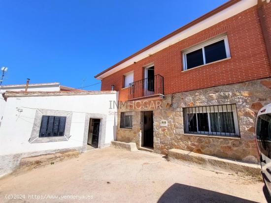  CHALET UNIFAMILIAR EN VENTA EN SANTA CRUZ DE PINARES, ÁVILA - AVILA 