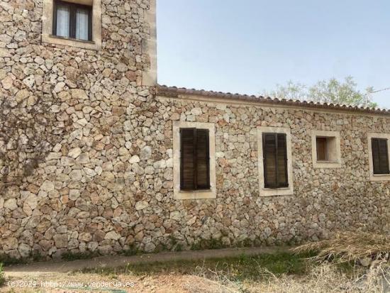 FINCA RUSTICA  EN RUBERTS DE PIEDRA CON LICENCIA VACACIONAL Y PISCINA - BALEARES