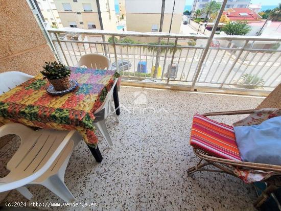 Apartamento totalmente reformado con vistas al mar situado en  2ª línea playa Daimús - VALENCIA