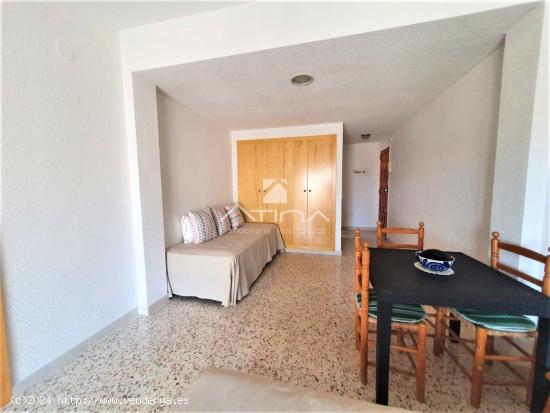 Apartamento totalmente reformado con vistas al mar situado en  2ª línea playa Daimús - VALENCIA