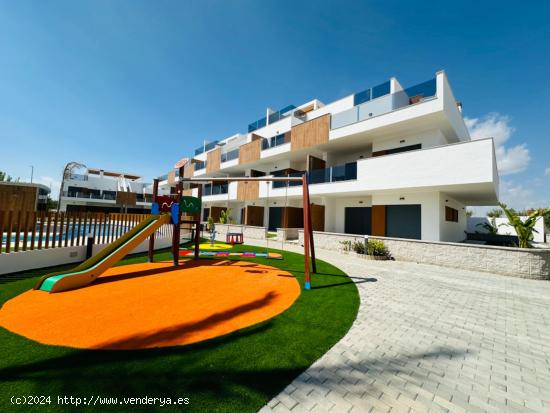 Complejo de 34 bungalows en Pilar de la Horadada (Murcia) - ALICANTE