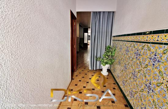 Amplia casa con 6m de fachada en venta, Vila-real - CASTELLON