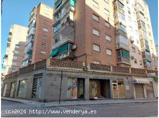 LOCAL COMERCIAL EN PLENA AVENIDA DE CÁDIZ!! - GRANADA