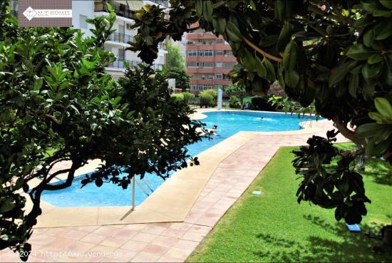 BONITO PISO CON PISCINA Y PARKING HASTA JUNIO - MALAGA