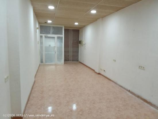 Local comercial en alquiler - BARCELONA