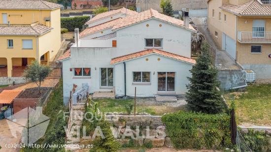 Chalet precioso en planta con vistas impresionantes - BARCELONA