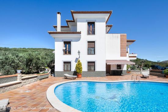  Casa con terreno ubicada en plena naturaleza, a tan solo 2km de Montefrio. - GRANADA 