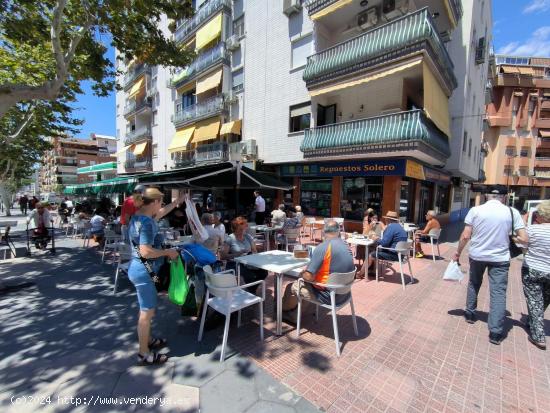 Local comercial con gran terraza en Jaime I - www.inmobiliarialesdunes.com - ALICANTE