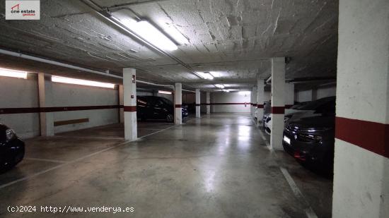 EN VENTA PLAZAS DE GARAJE Y TRASTERO. - ALICANTE