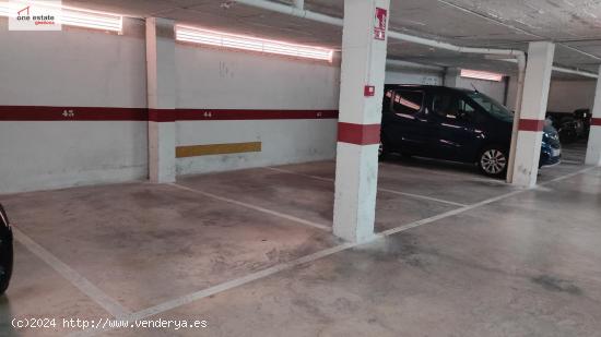 EN VENTA PLAZAS DE GARAJE Y TRASTERO. - ALICANTE