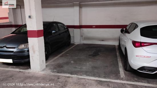 EN VENTA PLAZAS DE GARAJE Y TRASTERO. - ALICANTE