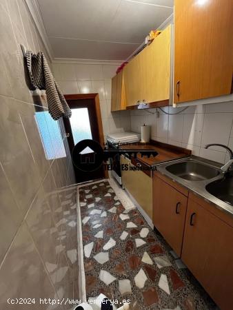 INMOBILIARIA TEJARES 2 VENDE DOS CASAS DE PUEBLO EN POVEDILLA - ALBACETE