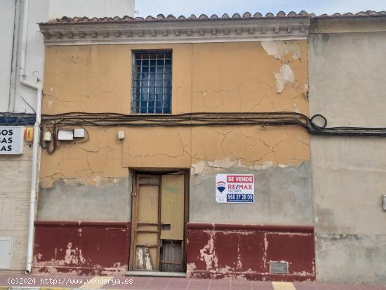 TERRENO CON CASA EN CENTRO URBANO DE LIBRILLA - MURCIA