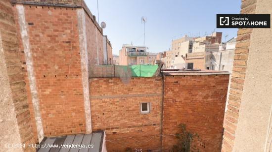 Acogedor apartamento de 2 dormitorios en alquiler en L'Hospitalet de Llobregat. - BARCELONA