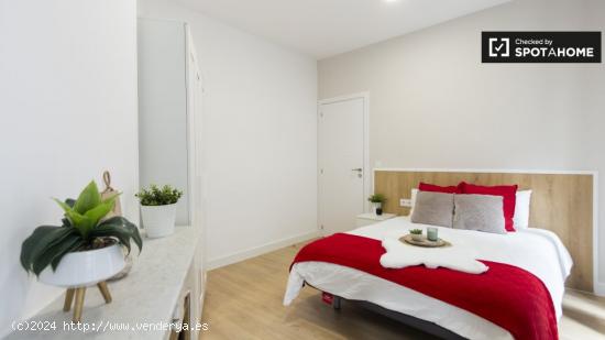 Habitación elegante en alquiler en apartamento de 8 dormitorios, Argüelles - MADRID