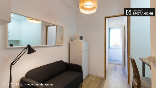 Apartamento de 2 dormitorios en alquiler en Sant Antoni, Barcelona - BARCELONA