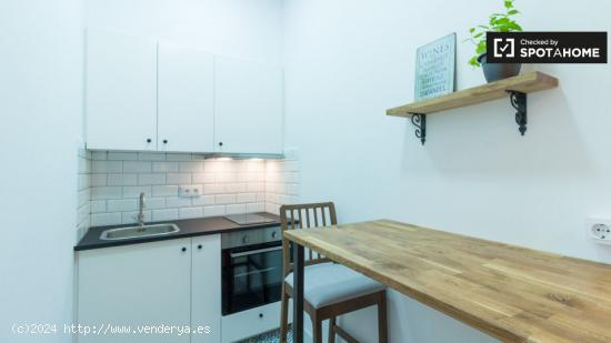 Apartamento de 2 dormitorios en alquiler en Sant Antoni, Barcelona - BARCELONA