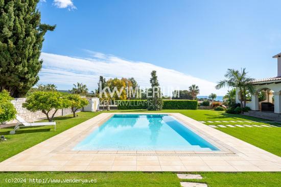 Excepcional y sofisticada villa con vistas al mar - TARRAGONA