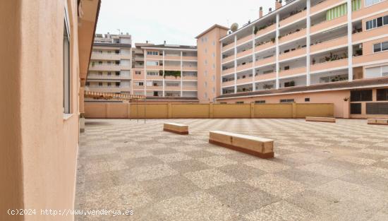  LOCAL COMERCIAL CONVERTIDO EN APARTAMENTO 1 DORMITORIO CENTRICO FUENGIROLA - MALAGA 