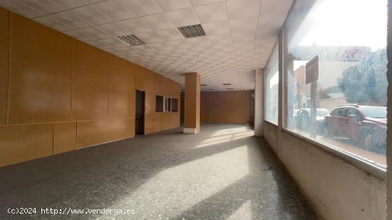 SE VENDE LOCAL COMERCIAL EN EL CENTRO DE GUADALAJARA CON PROYECTO PARA DOS VIVIENDAS - GUADALAJARA