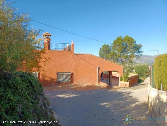  Chalet en venta en Onteniente - VALENCIA 