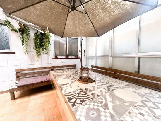 CÉNTRICA VIVIENDA CON TERRAZA DE 45 METROS - BARCELONA