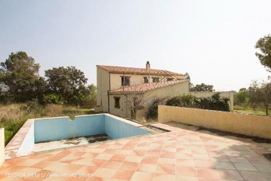  CASA EN EL PLA DE STA. MARIA  OCUPADA  - TARRAGONA 